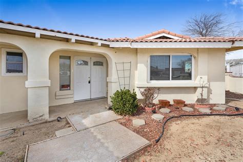 The 2,510 Square Feet single family home is a 4 beds, 3 baths property. . Zillow helendale ca